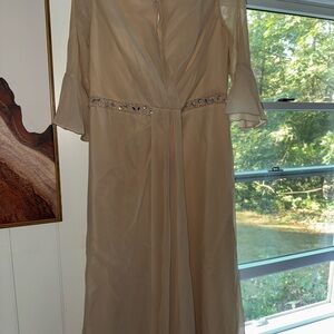 Elegant Cream Dress with Beaded Waist